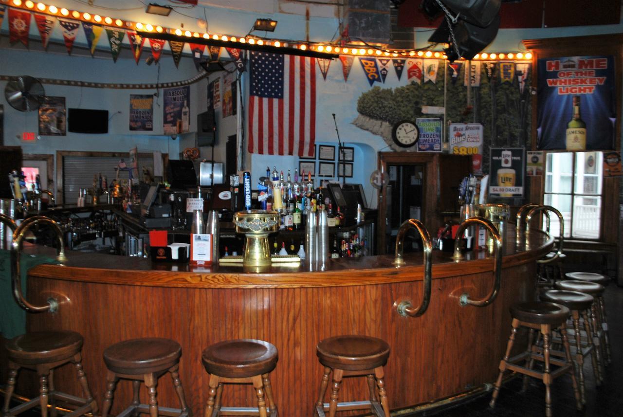 The Historic Park Hotel Put-in-Bay Buitenkant foto