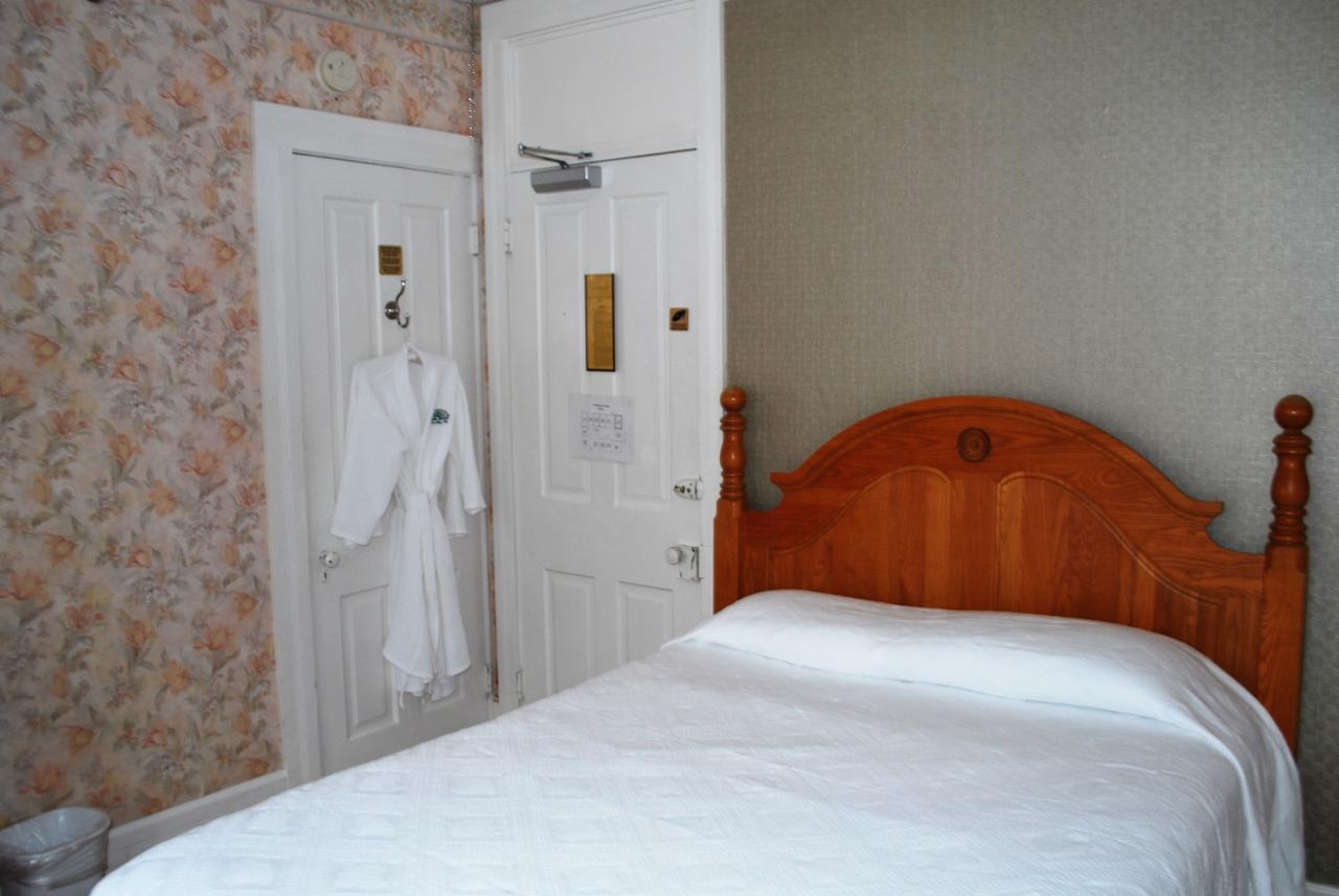 The Historic Park Hotel Put-in-Bay Buitenkant foto